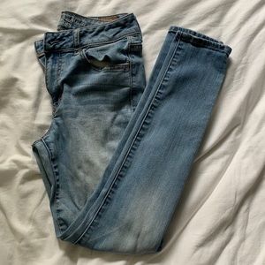 AE Skinny Jeans Light Wash Short